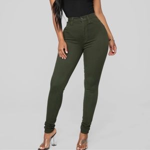 Article Of Society Women’s Skinny Jeans Size 28